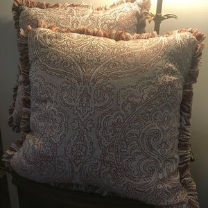 Decorative/Accent Pillows